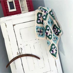 Vintage Granny Square Crochet Afghan Lap Blanket Small Throw Topper Baby Crib